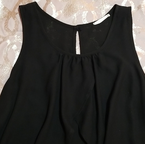 Lush Black Sleeveless Relaxed Tank Top - Picture 3 of 5